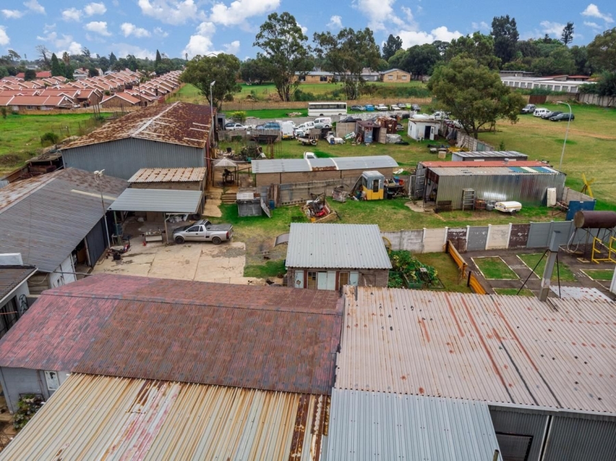 7 Bedroom Property for Sale in Groblerpark Gauteng