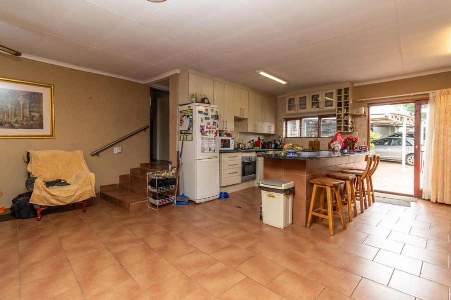 7 Bedroom Property for Sale in Groblerpark Gauteng