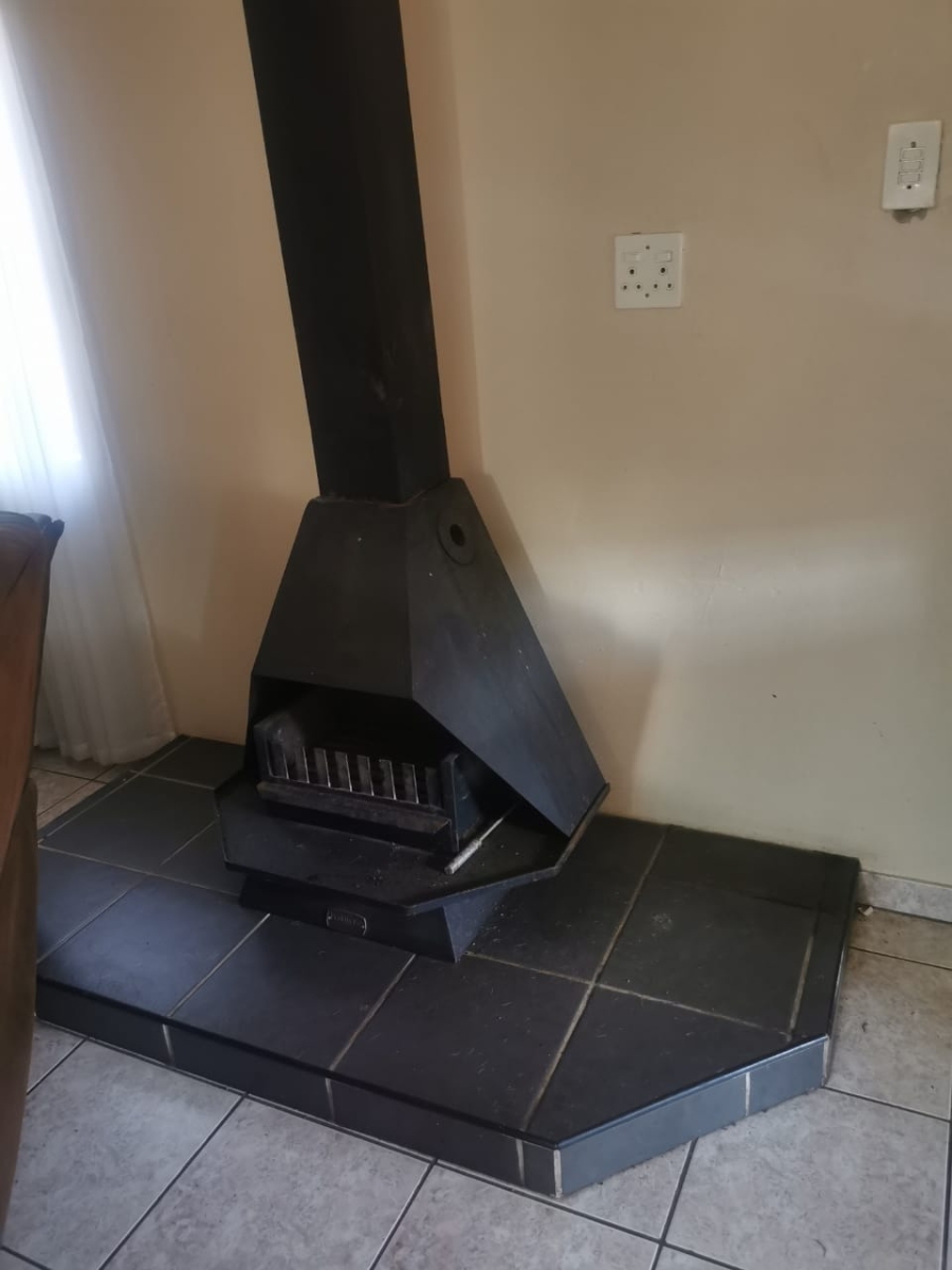 7 Bedroom Property for Sale in Groblerpark Gauteng