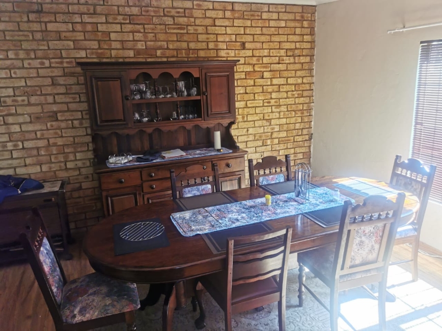 7 Bedroom Property for Sale in Groblerpark Gauteng