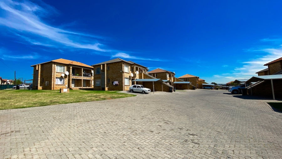 2 Bedroom Property for Sale in Elandspark Gauteng