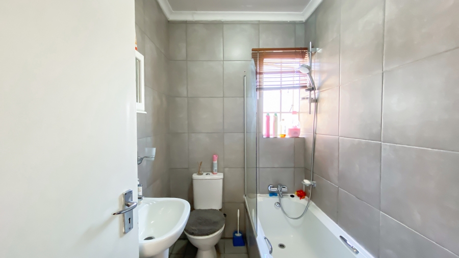 2 Bedroom Property for Sale in Elandspark Gauteng
