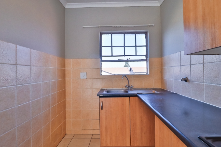 2 Bedroom Property for Sale in Albemarle Gauteng