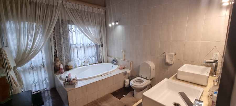 2 Bedroom Property for Sale in Henley on Klip Gauteng