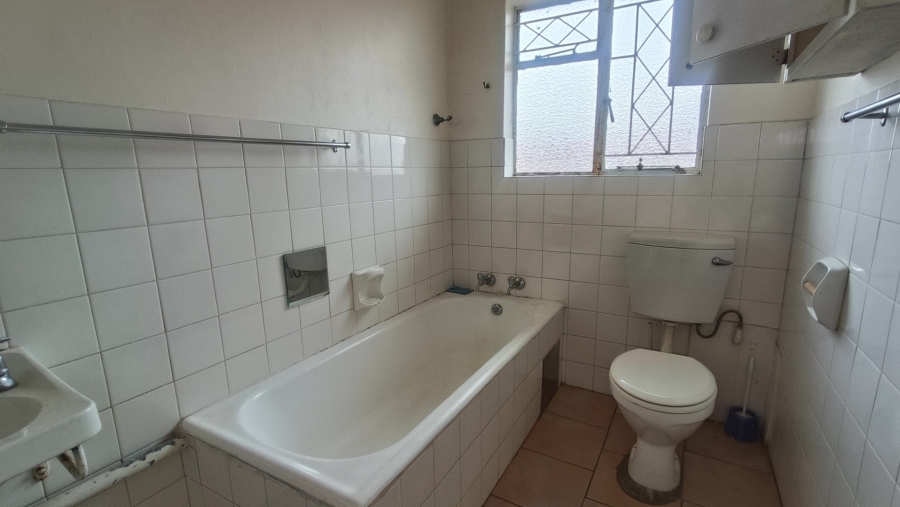 1 Bedroom Property for Sale in New Redruth Gauteng