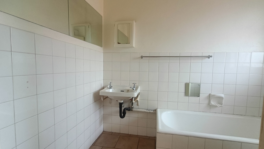 1 Bedroom Property for Sale in New Redruth Gauteng