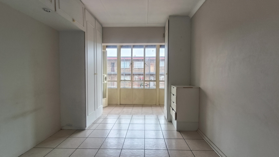 1 Bedroom Property for Sale in New Redruth Gauteng