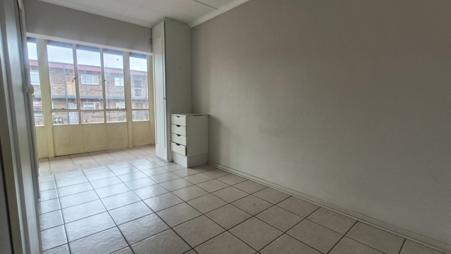 1 Bedroom Property for Sale in New Redruth Gauteng