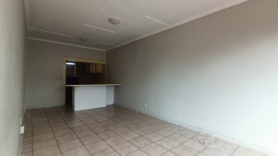 1 Bedroom Property for Sale in New Redruth Gauteng