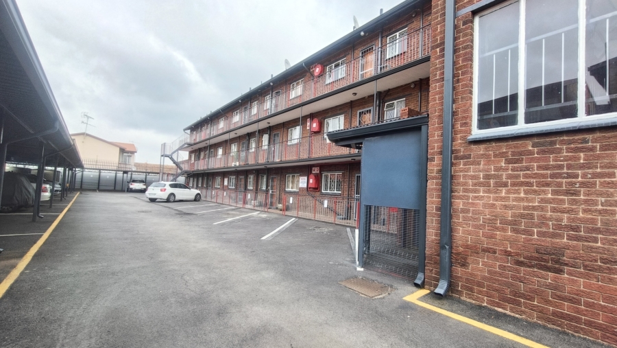 1 Bedroom Property for Sale in New Redruth Gauteng