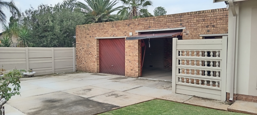 3 Bedroom Property for Sale in Edelweiss Gauteng