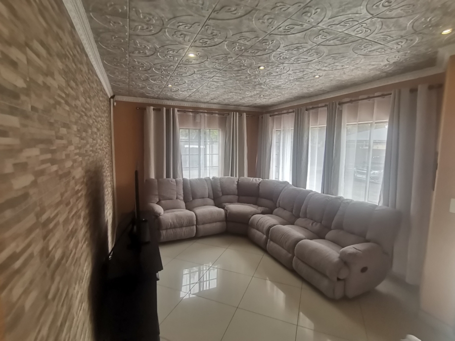 3 Bedroom Property for Sale in Mayberry Park Gauteng