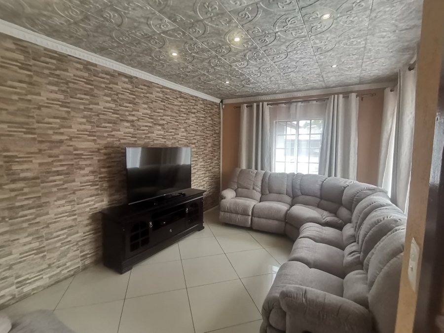 3 Bedroom Property for Sale in Mayberry Park Gauteng