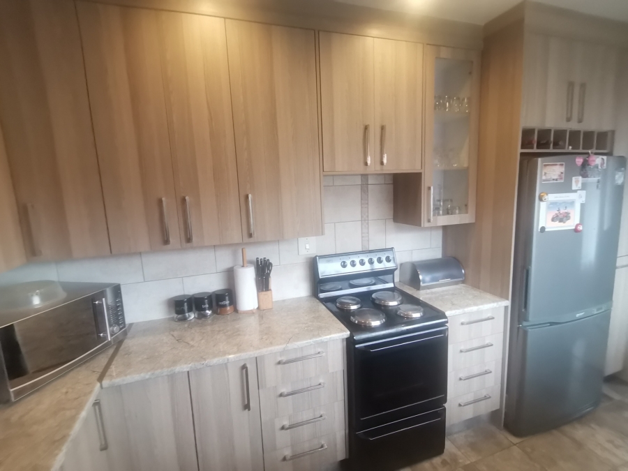 3 Bedroom Property for Sale in Mayberry Park Gauteng