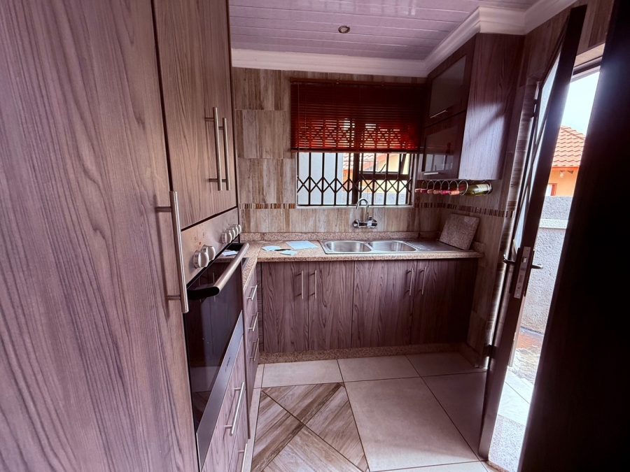 3 Bedroom Property for Sale in Meredale Gauteng