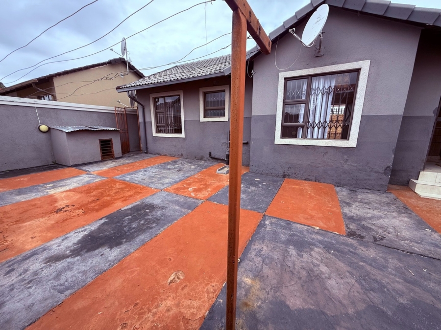 3 Bedroom Property for Sale in Meredale Gauteng