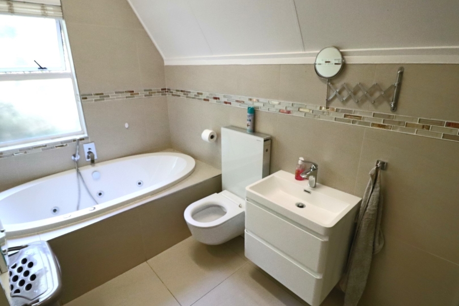 3 Bedroom Property for Sale in Bryanston Gauteng