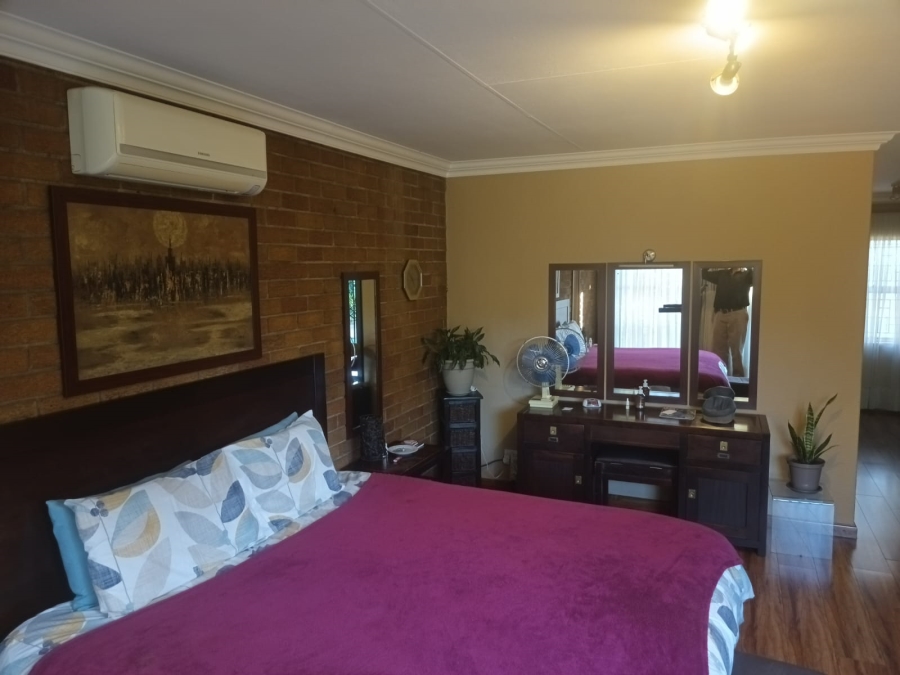 4 Bedroom Property for Sale in Sunward Park Gauteng