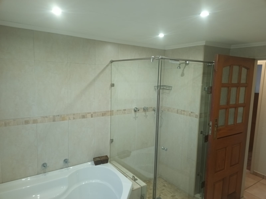 4 Bedroom Property for Sale in Sunward Park Gauteng