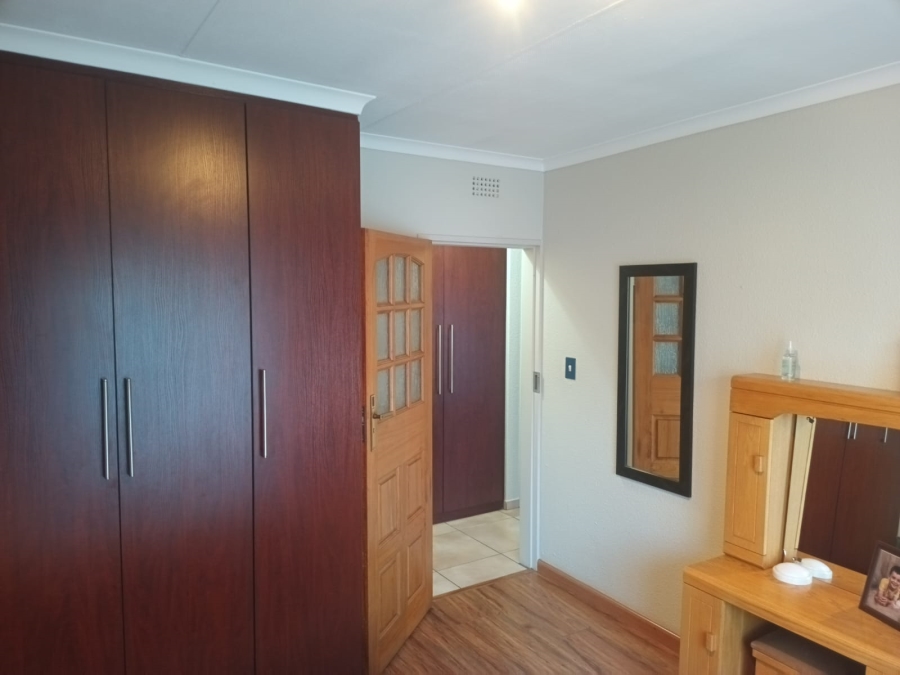 4 Bedroom Property for Sale in Sunward Park Gauteng