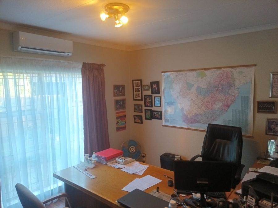 4 Bedroom Property for Sale in Sunward Park Gauteng