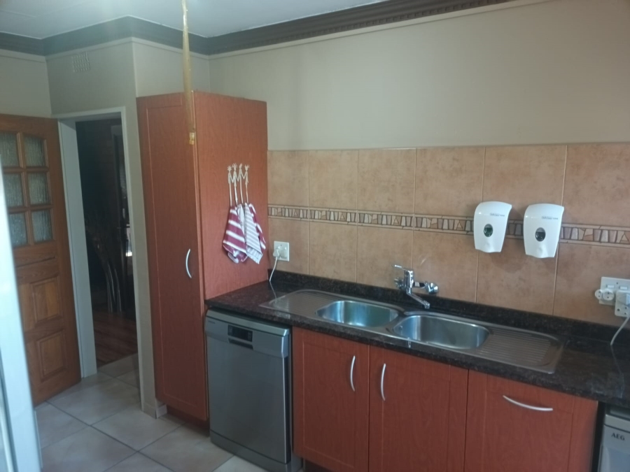 4 Bedroom Property for Sale in Sunward Park Gauteng