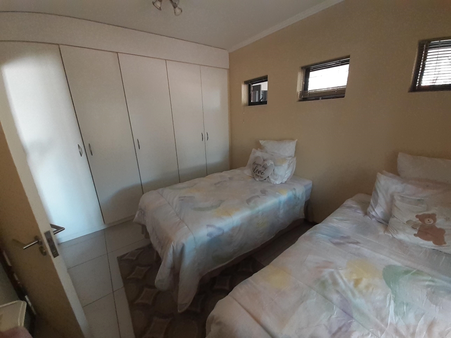 2 Bedroom Property for Sale in Jackal Creek Golf Estate Gauteng