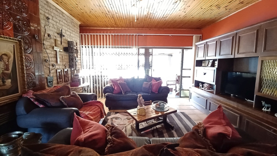 5 Bedroom Property for Sale in Vanderbijlpark SE 2 Gauteng