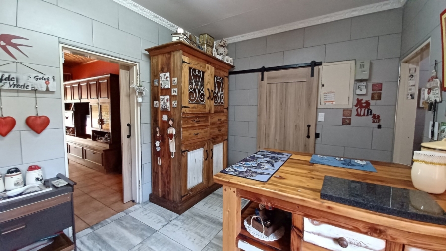 5 Bedroom Property for Sale in Vanderbijlpark SE 2 Gauteng