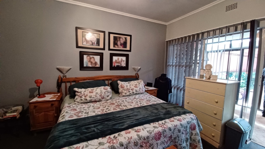 5 Bedroom Property for Sale in Vanderbijlpark SE 2 Gauteng