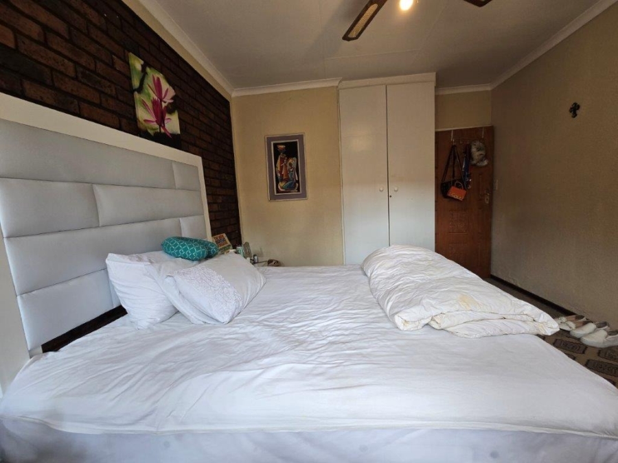 5 Bedroom Property for Sale in Meyersdal Gauteng