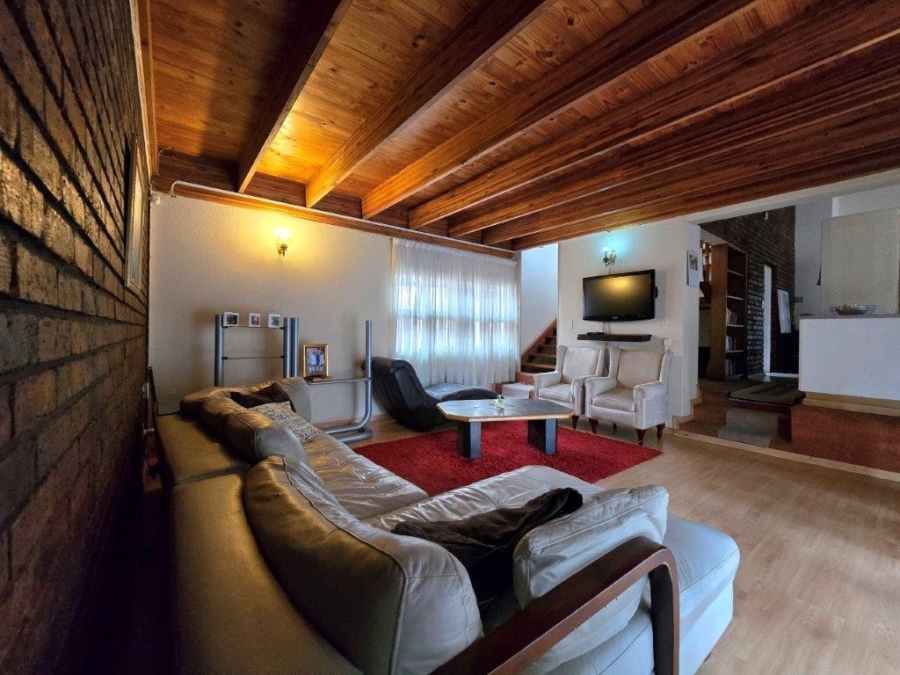 5 Bedroom Property for Sale in Meyersdal Gauteng