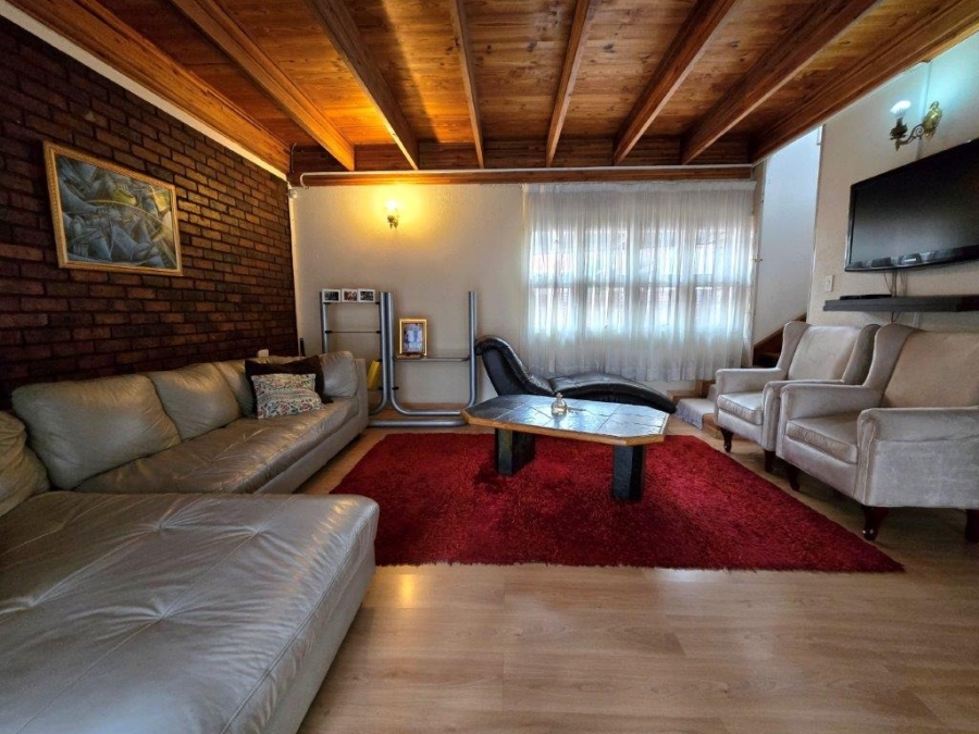 5 Bedroom Property for Sale in Meyersdal Gauteng