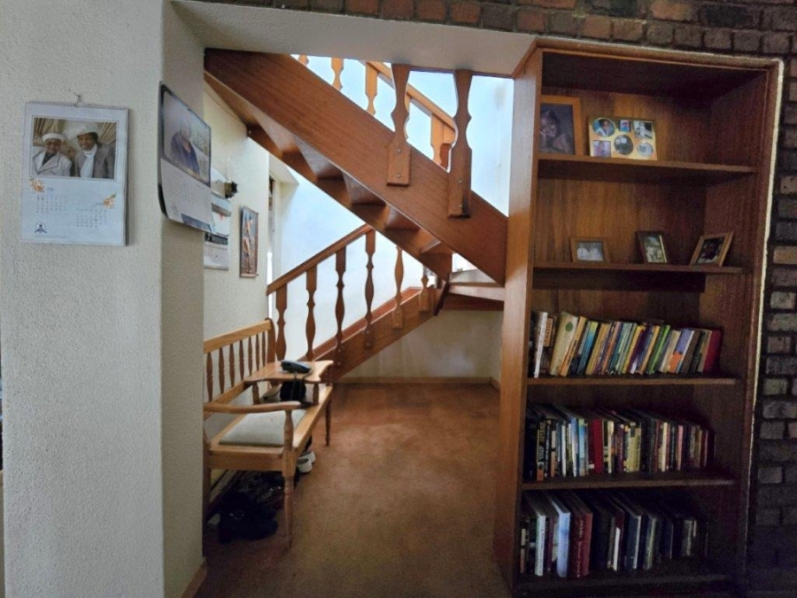 5 Bedroom Property for Sale in Meyersdal Gauteng