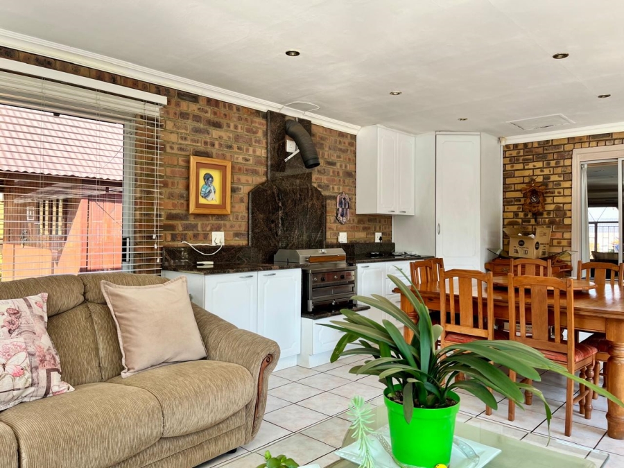 3 Bedroom Property for Sale in Dalpark Proper Gauteng
