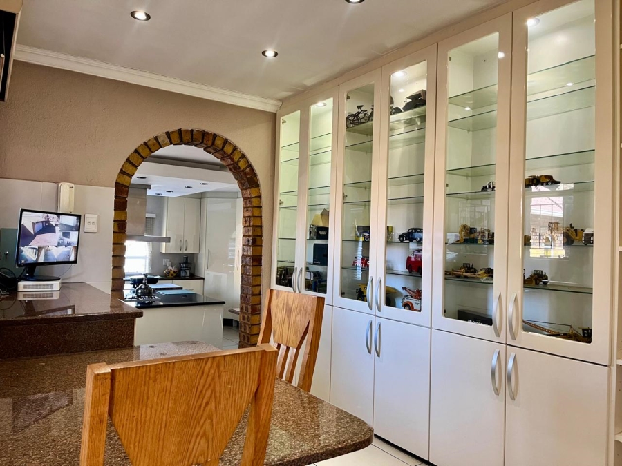 3 Bedroom Property for Sale in Dalpark Proper Gauteng