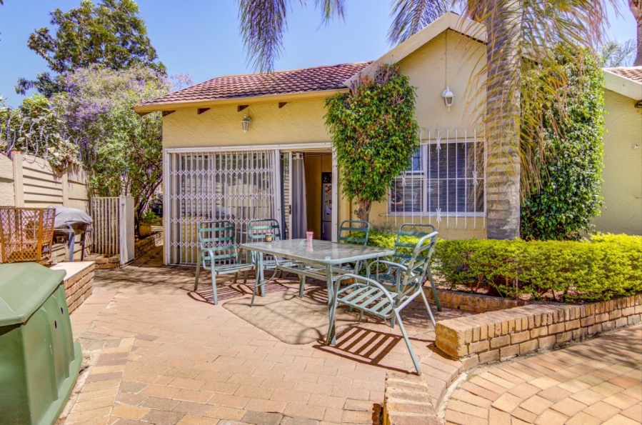 8 Bedroom Property for Sale in Van Riebeeck Park Gauteng