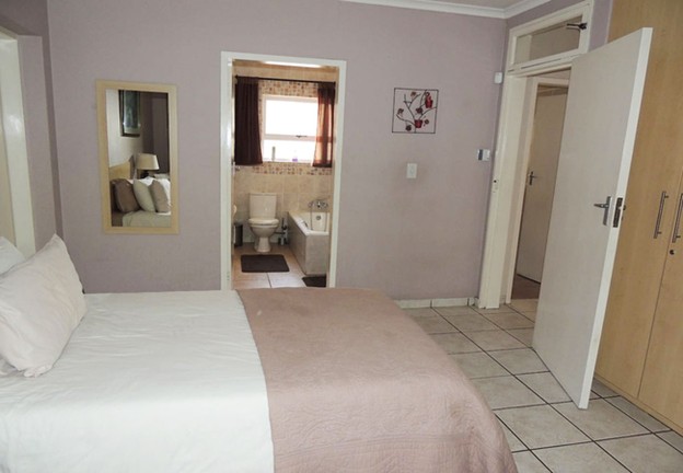 8 Bedroom Property for Sale in Van Riebeeck Park Gauteng