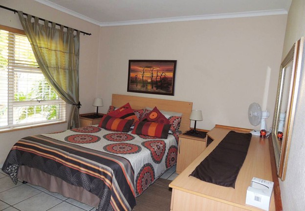 8 Bedroom Property for Sale in Van Riebeeck Park Gauteng