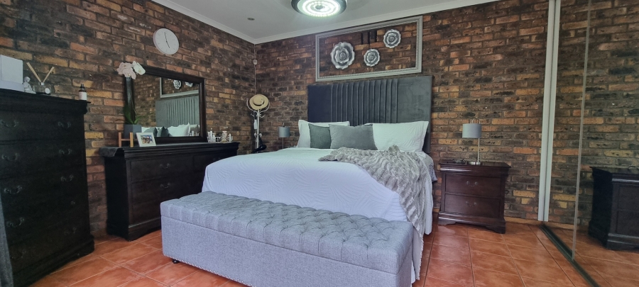 3 Bedroom Property for Sale in Sunward Park Gauteng
