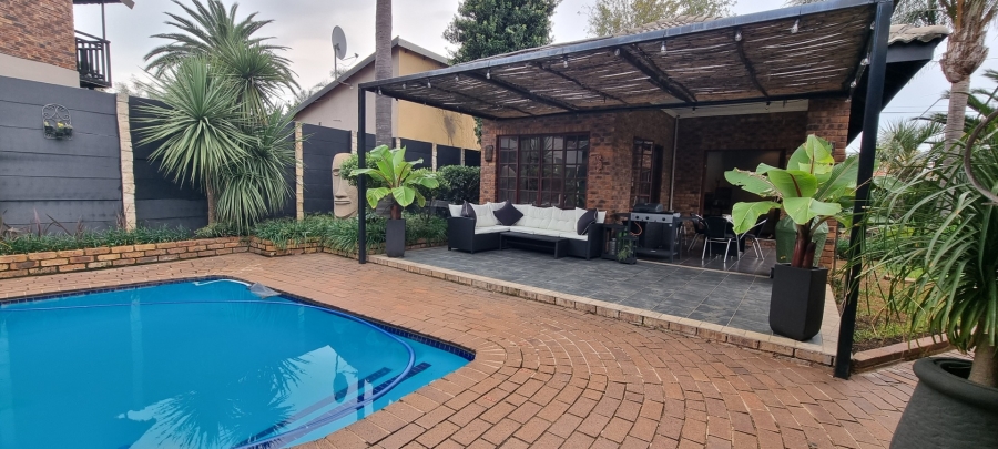 3 Bedroom Property for Sale in Sunward Park Gauteng
