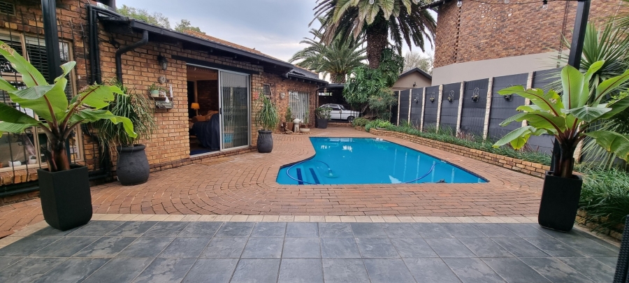 3 Bedroom Property for Sale in Sunward Park Gauteng
