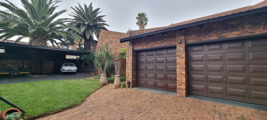 3 Bedroom Property for Sale in Sunward Park Gauteng