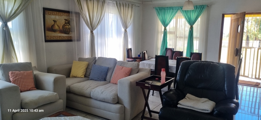 4 Bedroom Property for Sale in Homestead Apple Orchards Gauteng