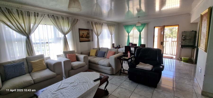 4 Bedroom Property for Sale in Homestead Apple Orchards Gauteng
