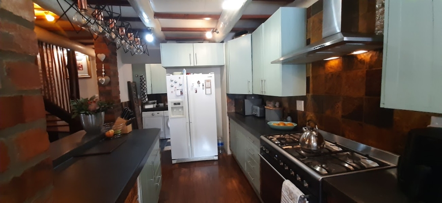 3 Bedroom Property for Sale in Glen Marais Gauteng