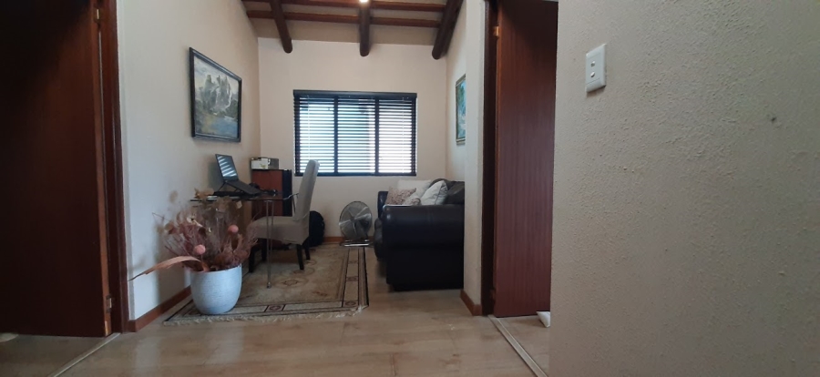 3 Bedroom Property for Sale in Glen Marais Gauteng