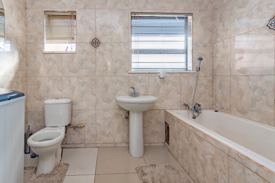 3 Bedroom Property for Sale in Quellerie Park Gauteng