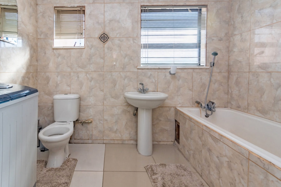 3 Bedroom Property for Sale in Quellerie Park Gauteng