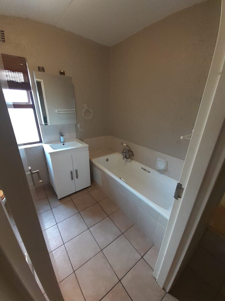 2 Bedroom Property for Sale in Ferndale Gauteng